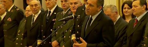 General Gotovina na prijemu kod predsjednika Josipovića:
'Naš Domovinski rat je čist! Pripada povijesti, i na njemu gradimo budućnost'

uživo pratite OVDJE -> http://bit.ly/XLREfP